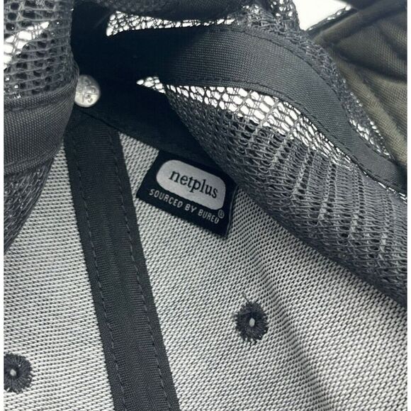 Patagonia P-6 Logo Mesh Trucker Snapback Ball Cap Hat Gray Adjustable 38016 Mens - Picture 3 of 4